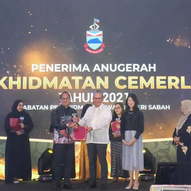 17 Penerima Anugerah Perkhidmatan Cemerlang & Anugerah Khas Tahun 2021 JPANS